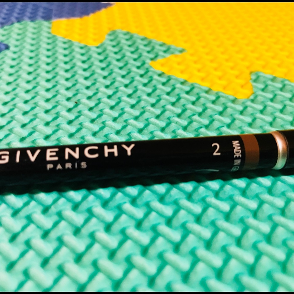 GIVENCHY Eyebrow Pencil